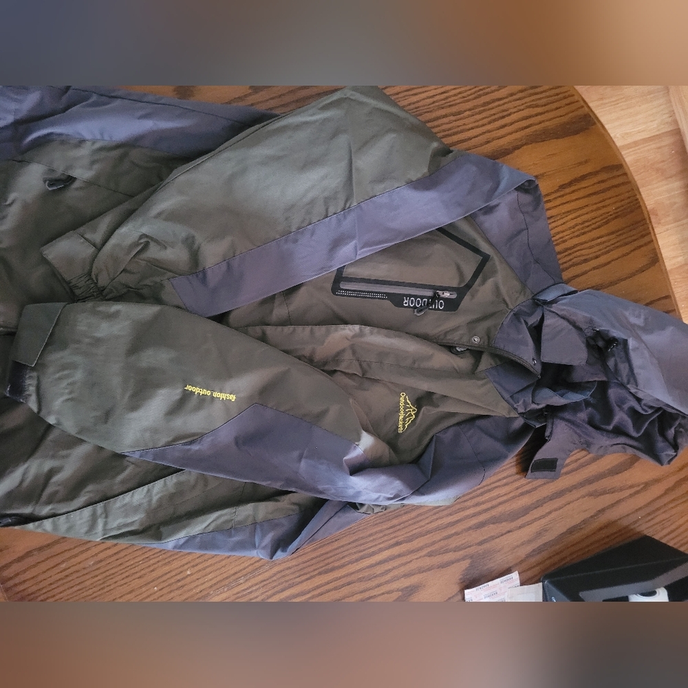 Mens outdoor rain jacket